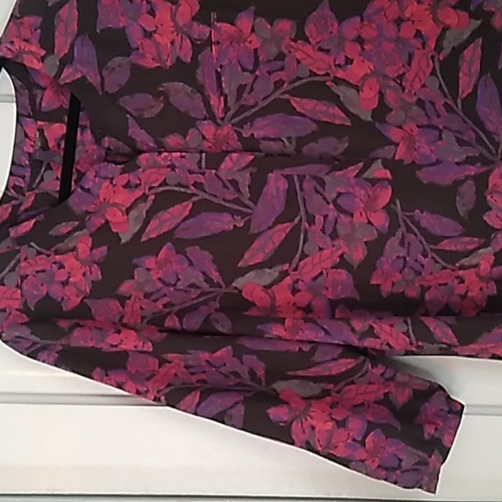 3 for $10.00 🍒 NxD brand black/purple/red/fuschia/green blouse
